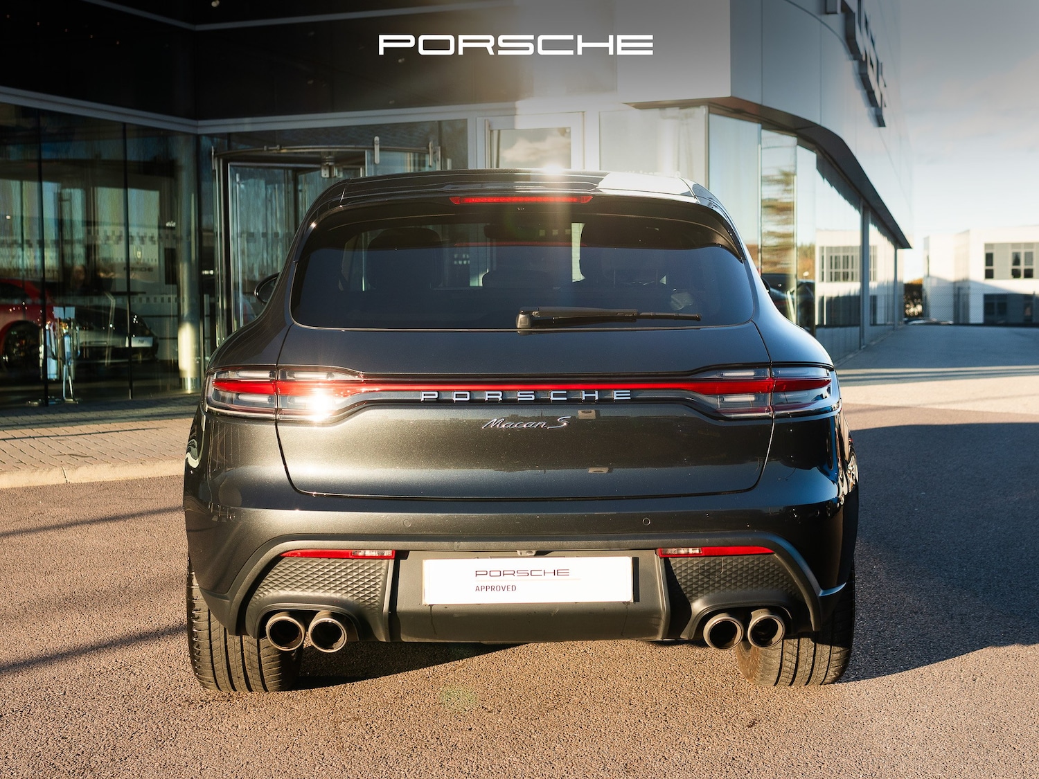 Used Porsche Macan 2023 for sale - 76355990: Photo 6