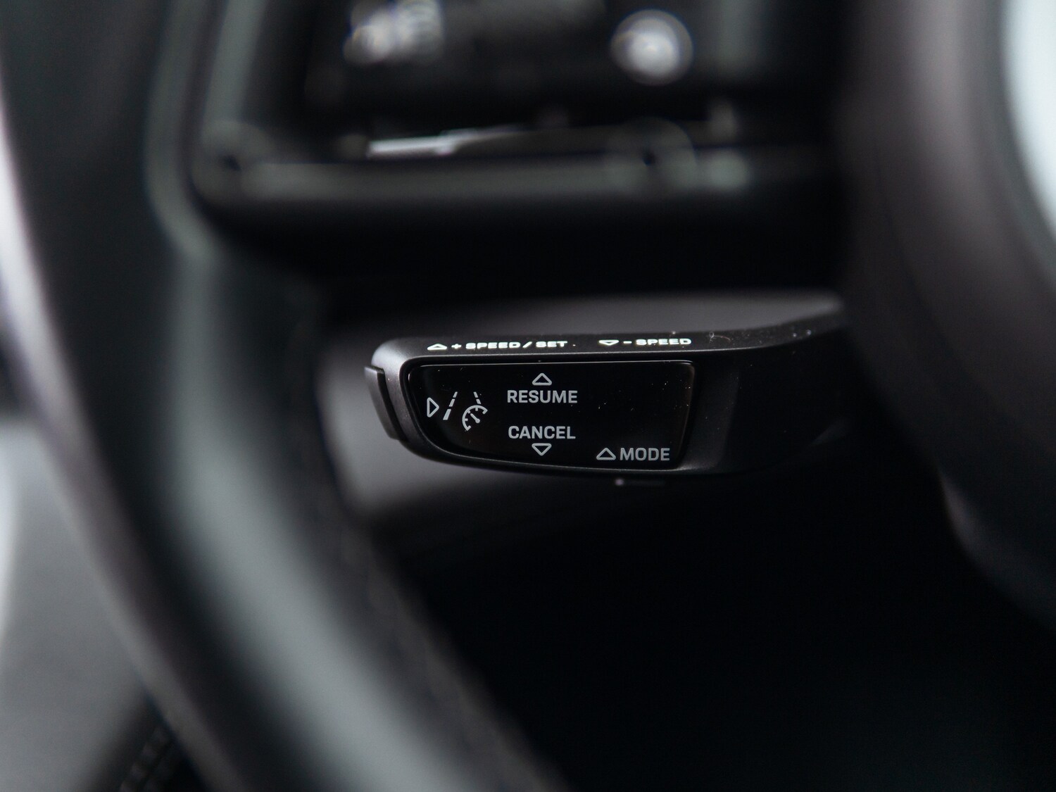 Used Porsche Taycan 2022 for sale - 77506804: Photo 13