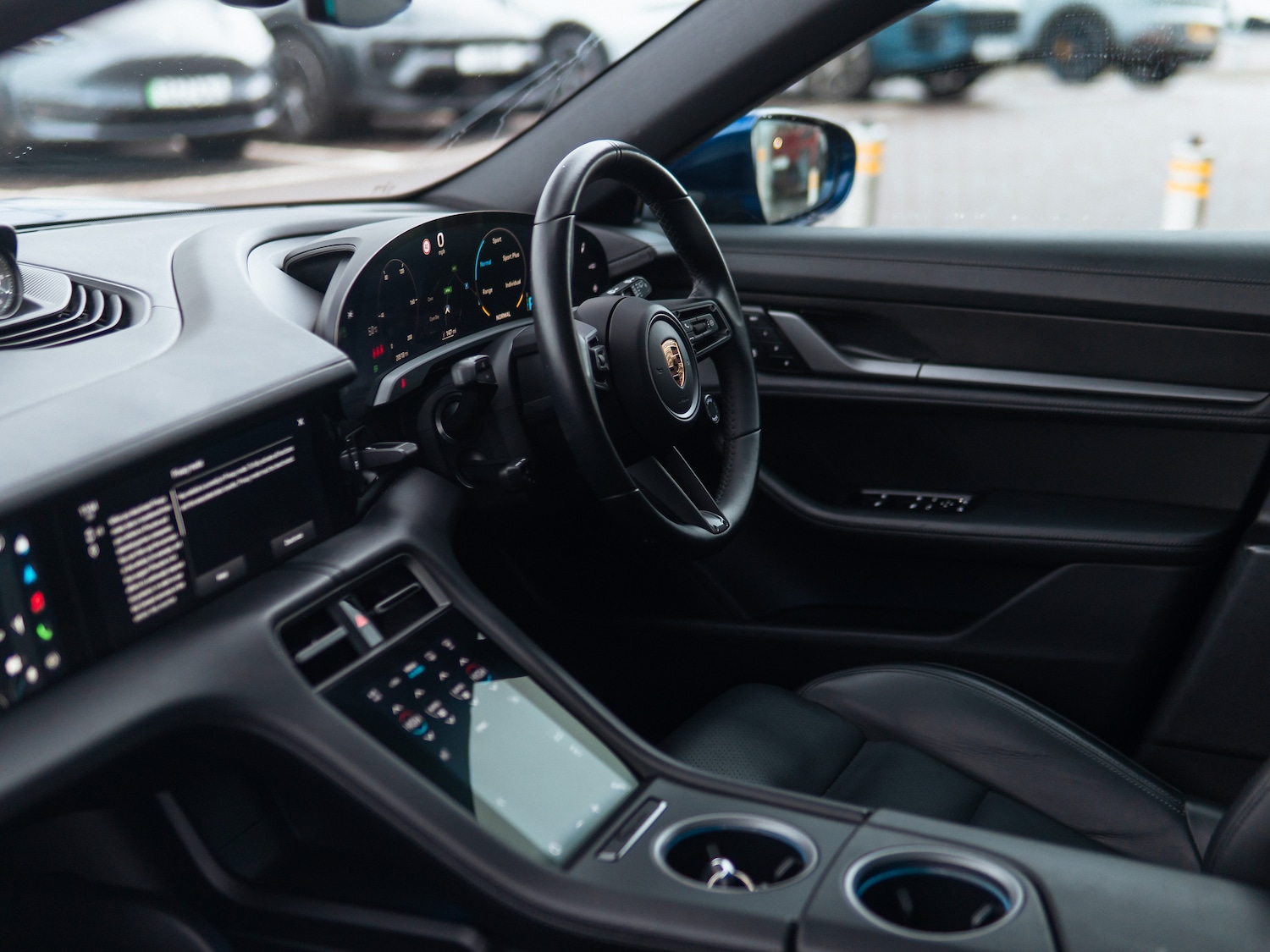 Used Porsche Taycan 2022 for sale - 77506804: Photo 16