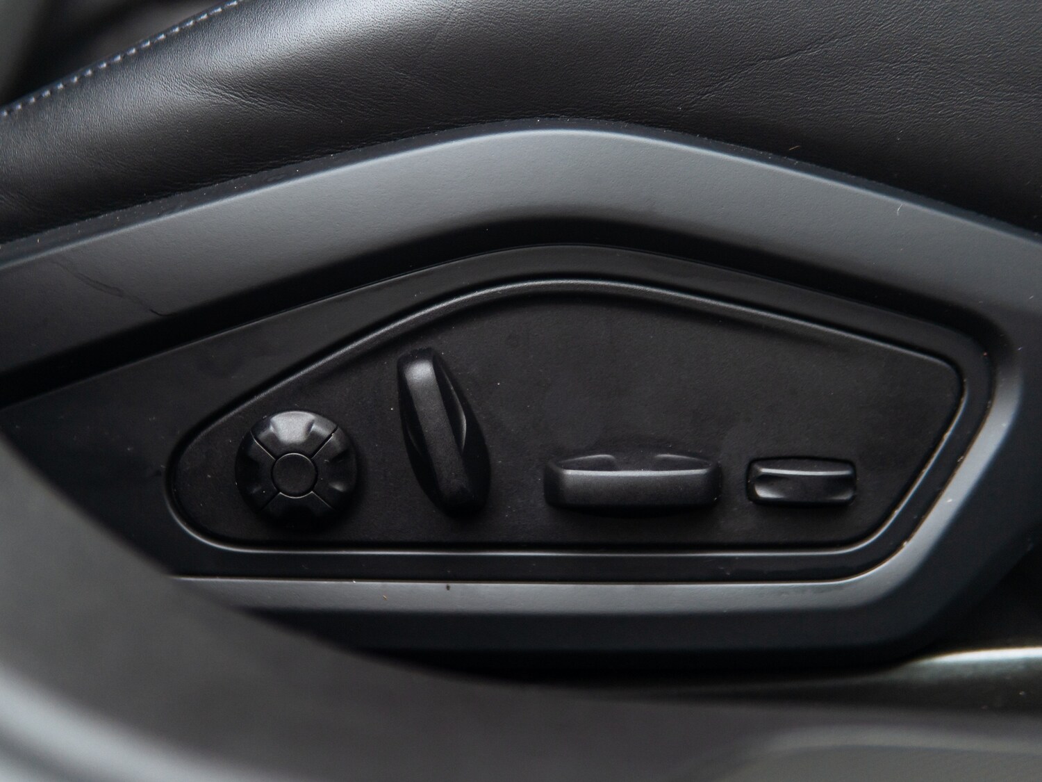 Used Porsche Taycan 2022 for sale - 77506804: Photo 26