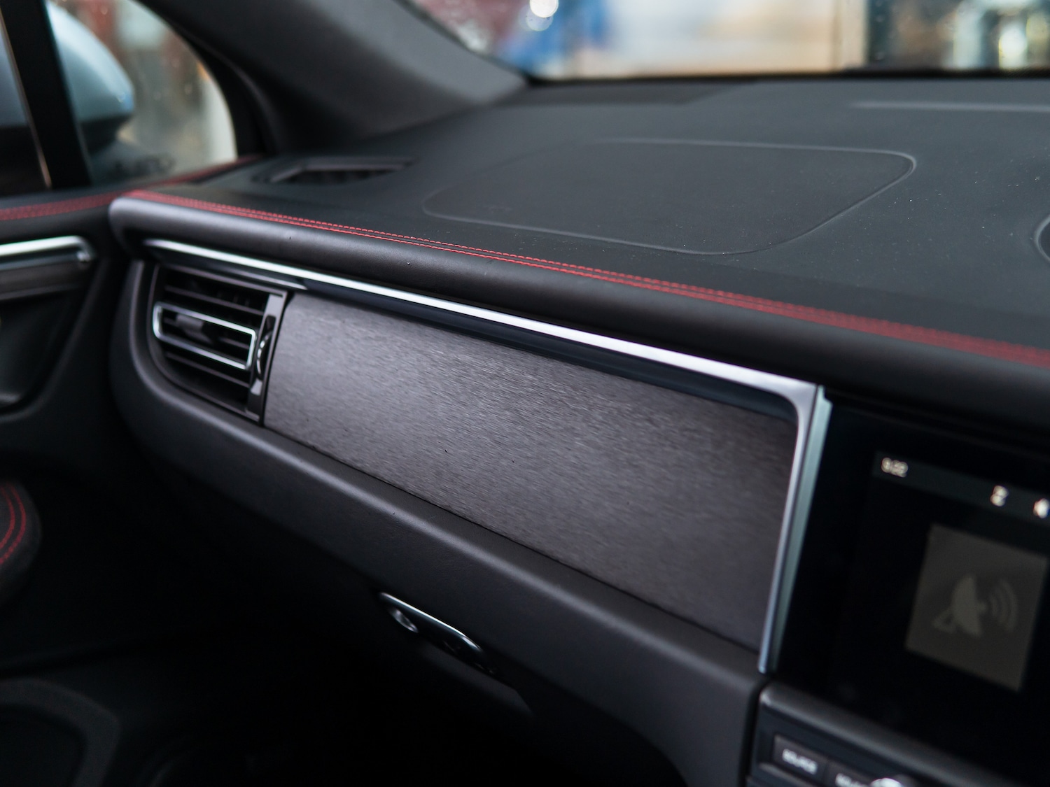 Used Porsche Macan 2020 for sale - 77520410: Photo 24