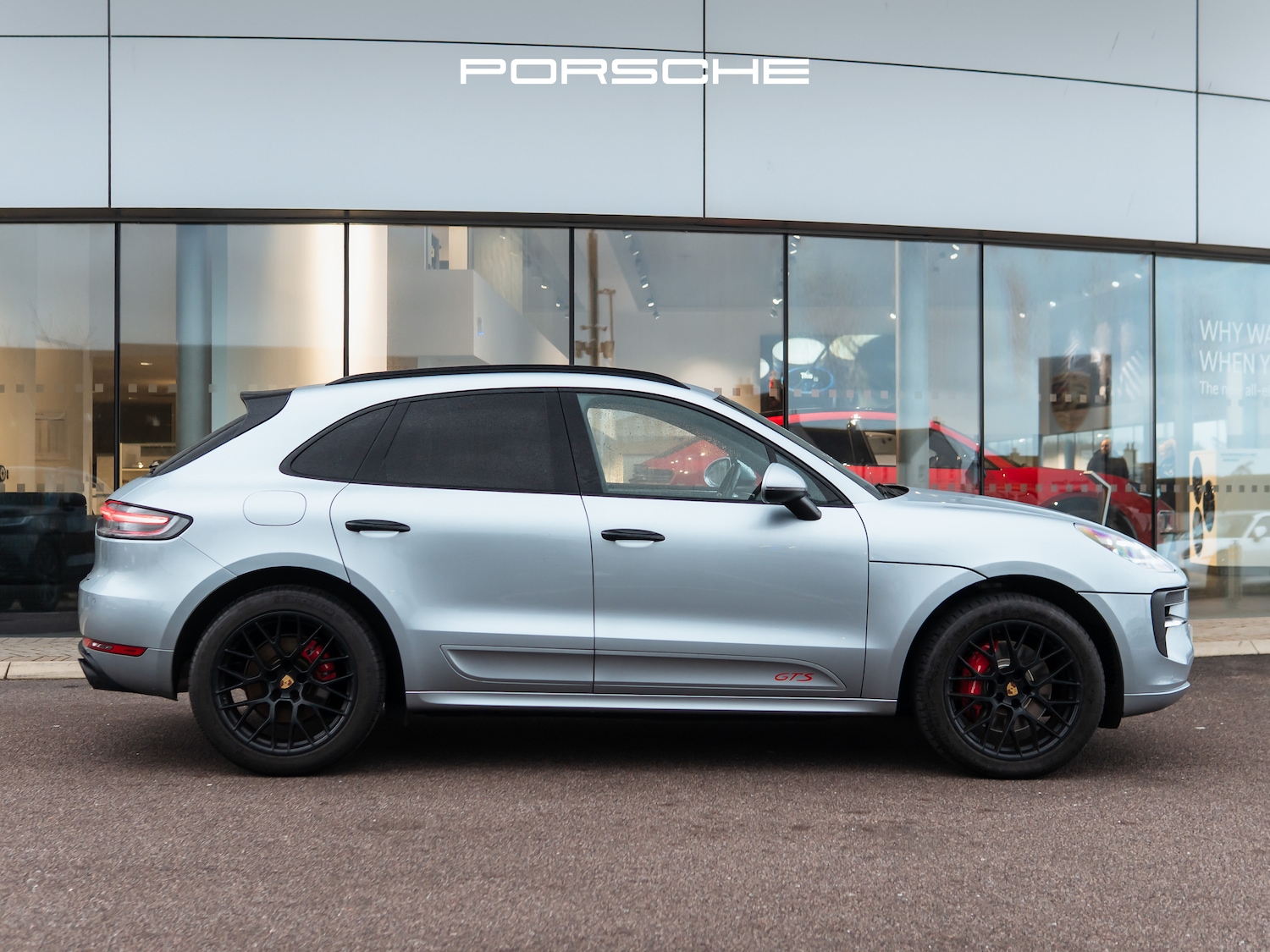 Used Porsche Macan 2020 for sale - 77520410: Photo 3