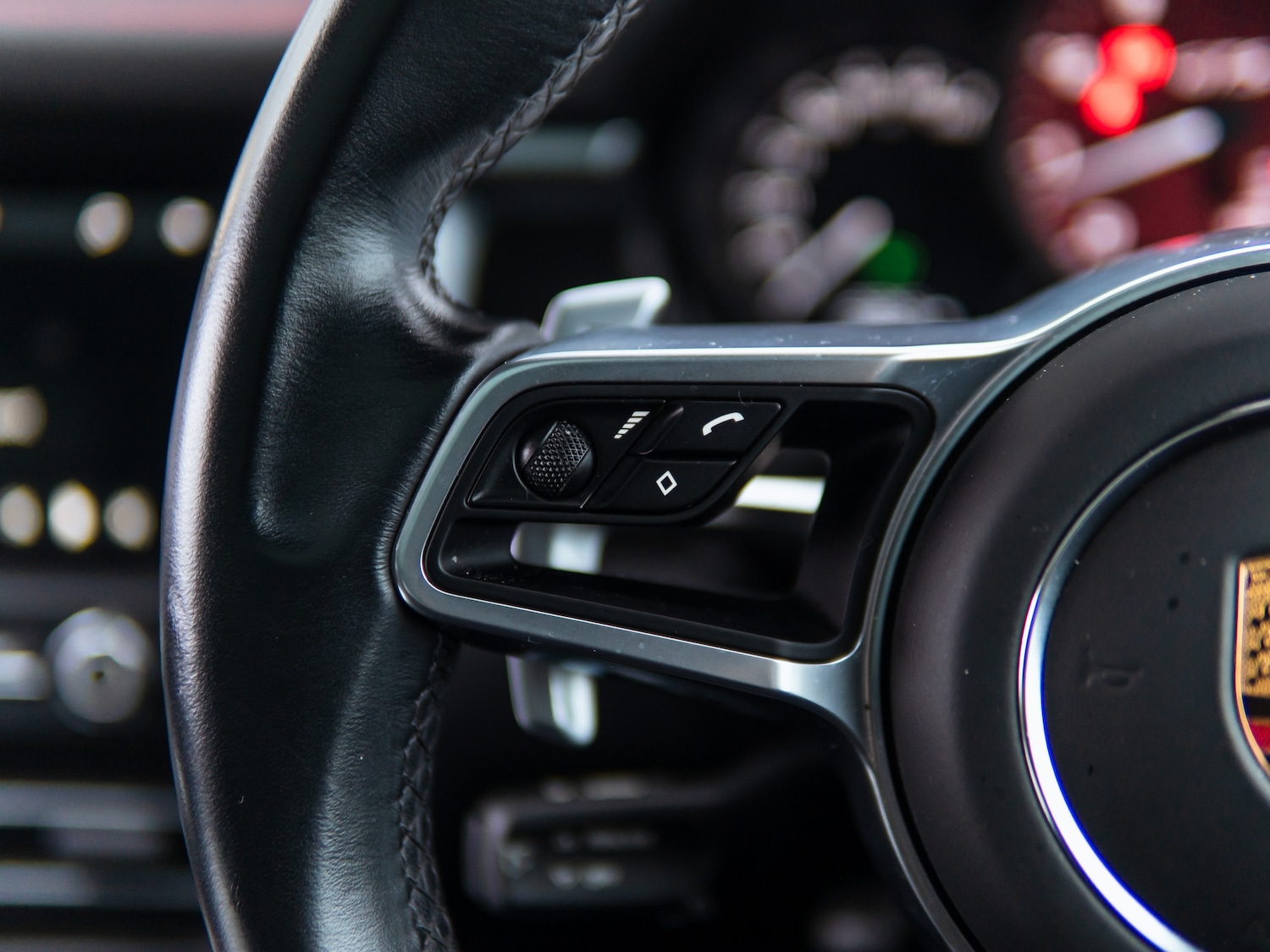 Used Porsche Macan 2020 for sale - 77520410: Photo 31