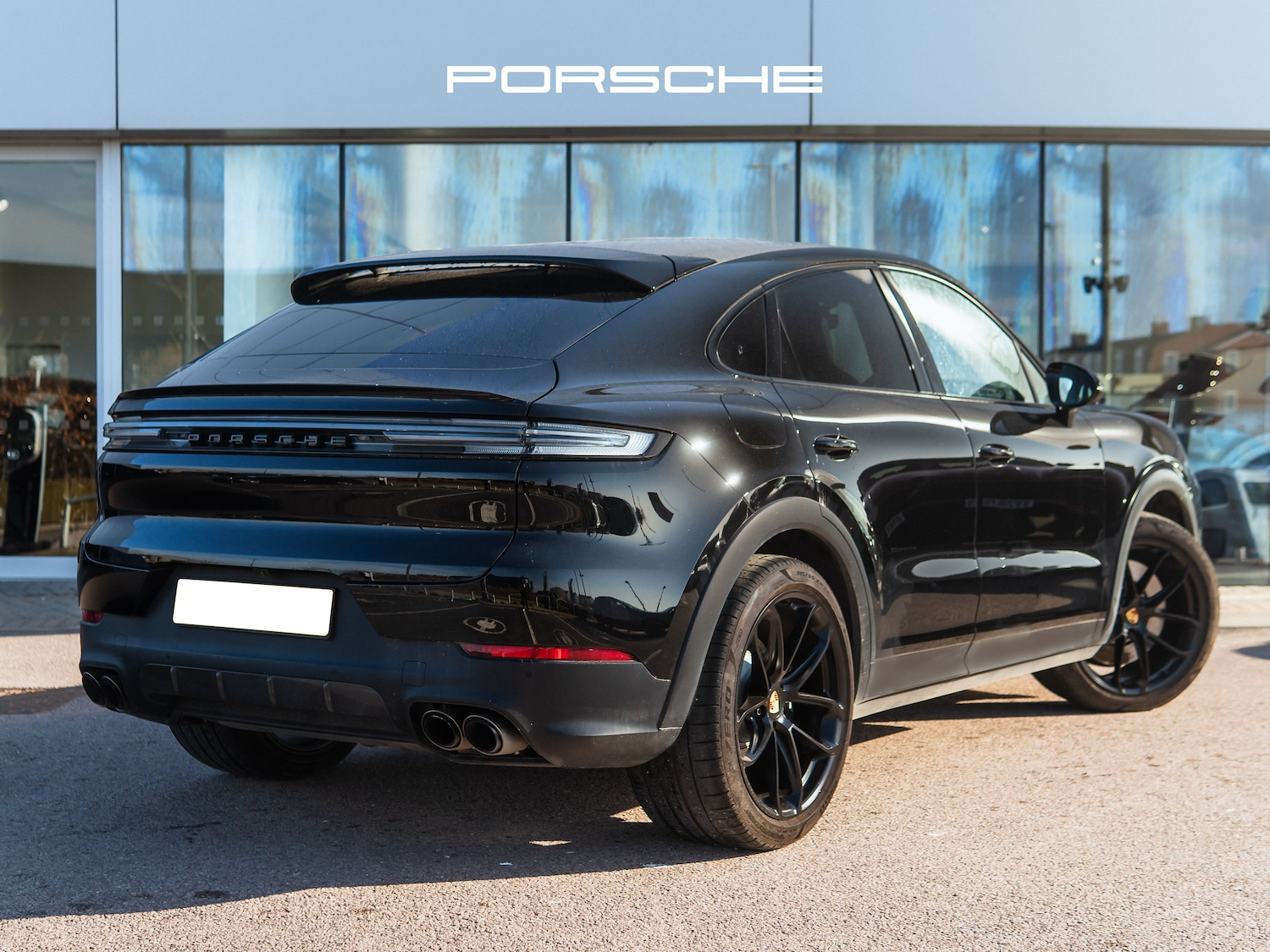 Used Porsche Cayenne 2024 for sale - 78153391: Photo 2