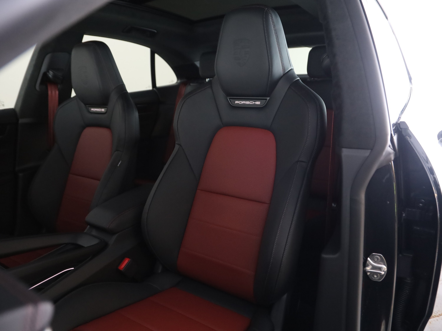 Used Porsche Macan 2025 for sale - 77262829: Photo 12