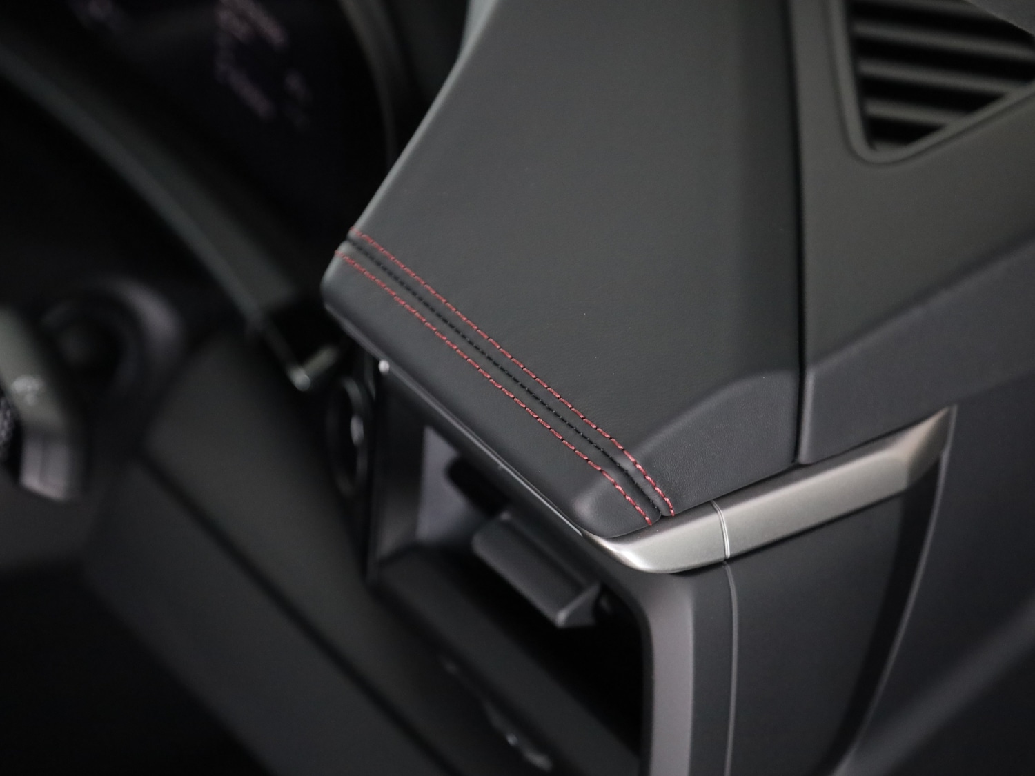 Used Porsche Macan 2025 for sale - 77262829: Photo 21