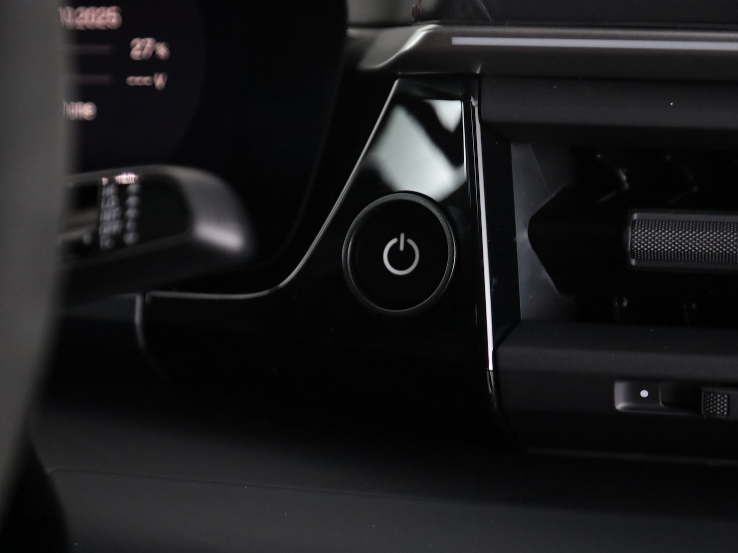 Used Porsche Macan 2025 for sale - 77262829: Photo 27