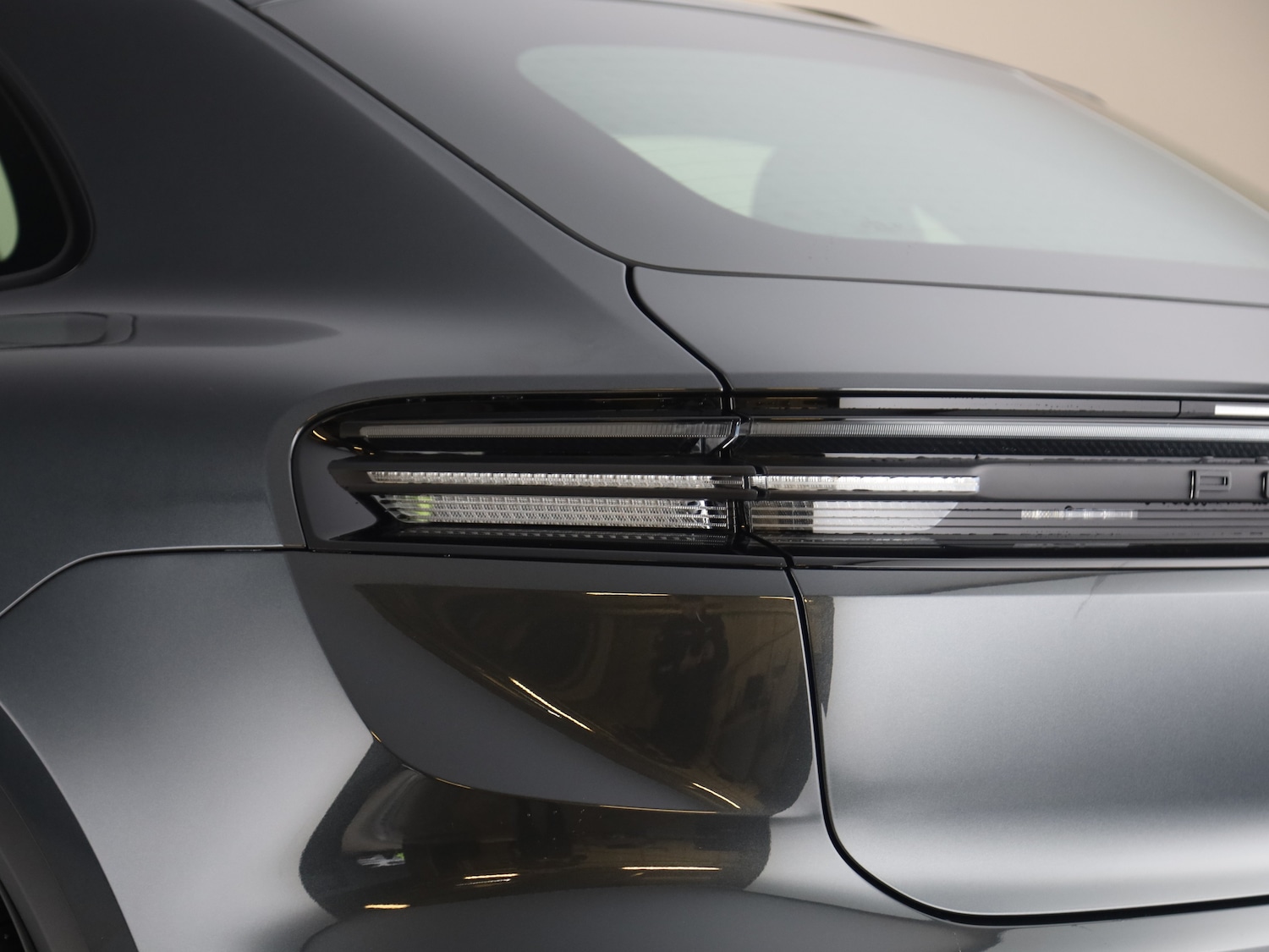 Used Porsche Macan 2025 for sale - 77262829: Photo 28