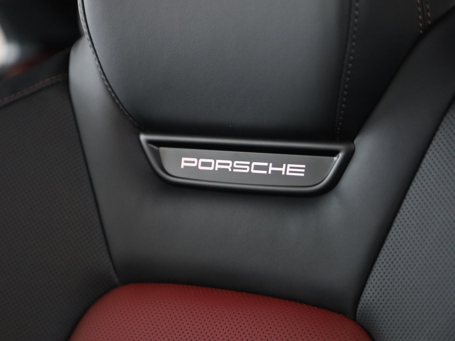 Used Porsche Macan 2025 for sale - 77262829: Photo 34