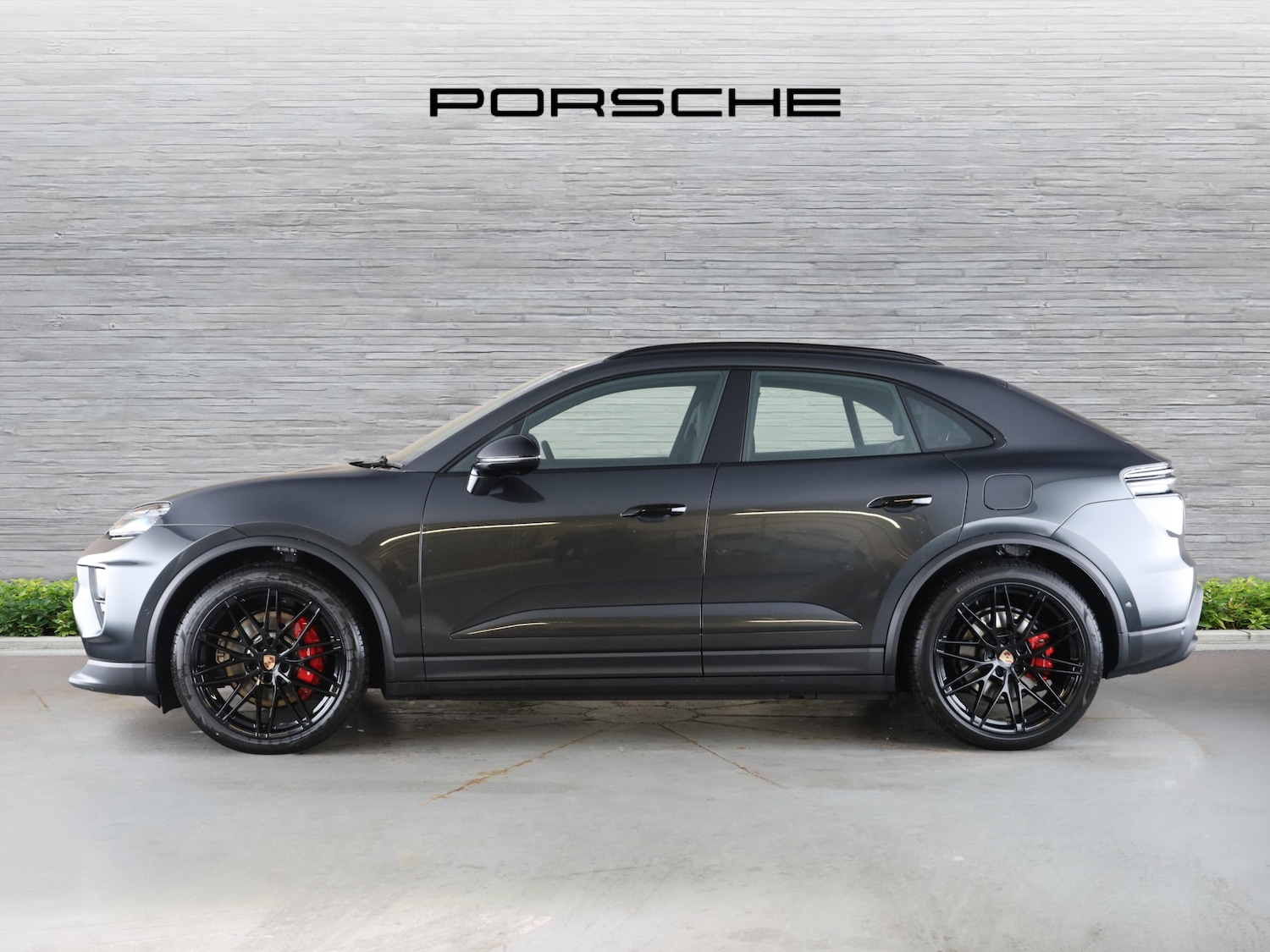 Used Porsche Macan 2025 for sale - 77262829: Photo 4