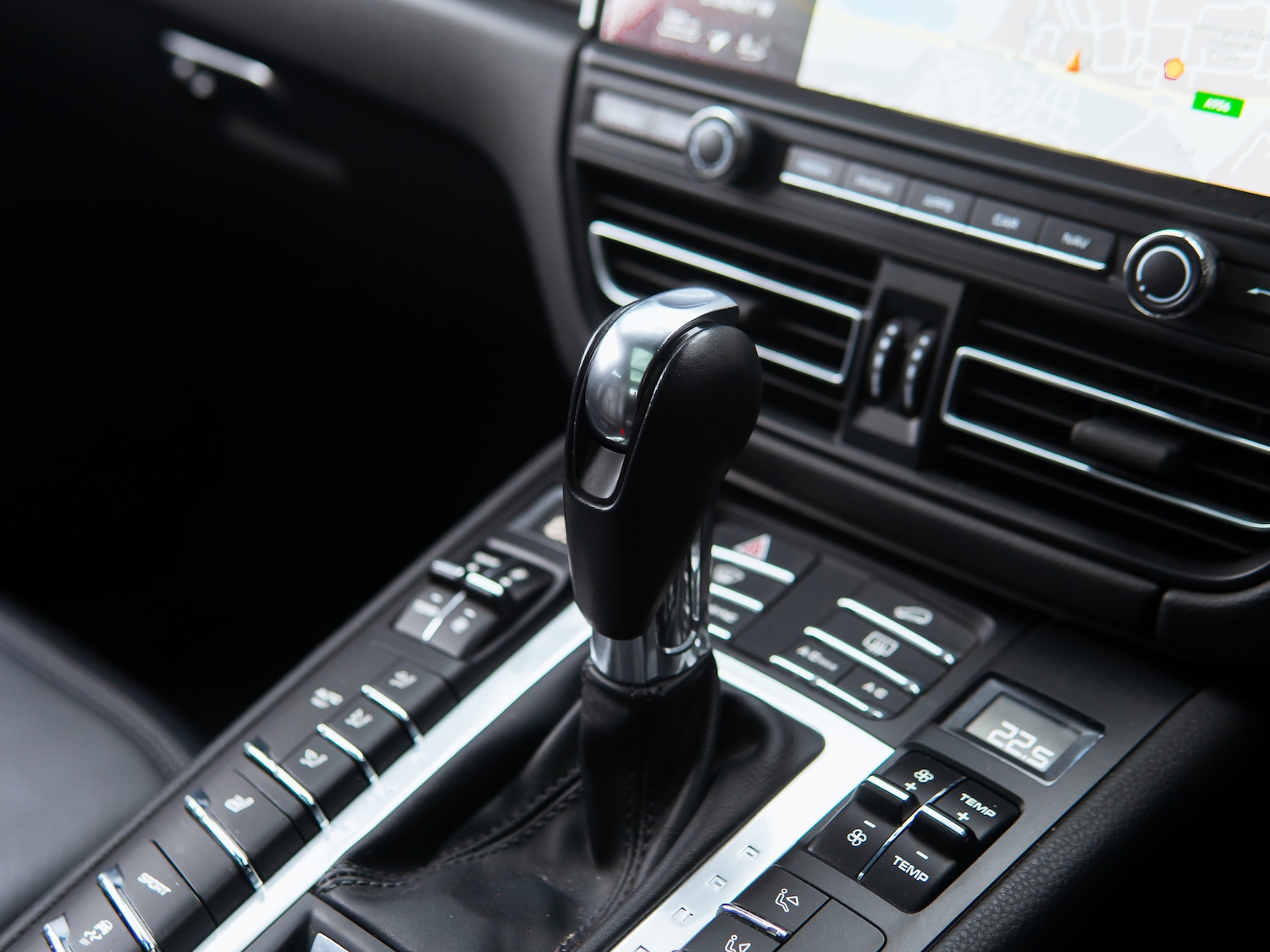 Used Porsche Macan 2021 for sale - 77608395: Photo 12