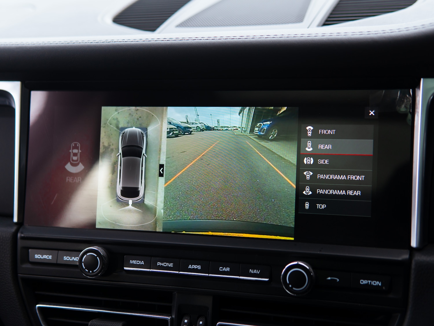 Used Porsche Macan 2021 for sale - 77608395: Photo 13