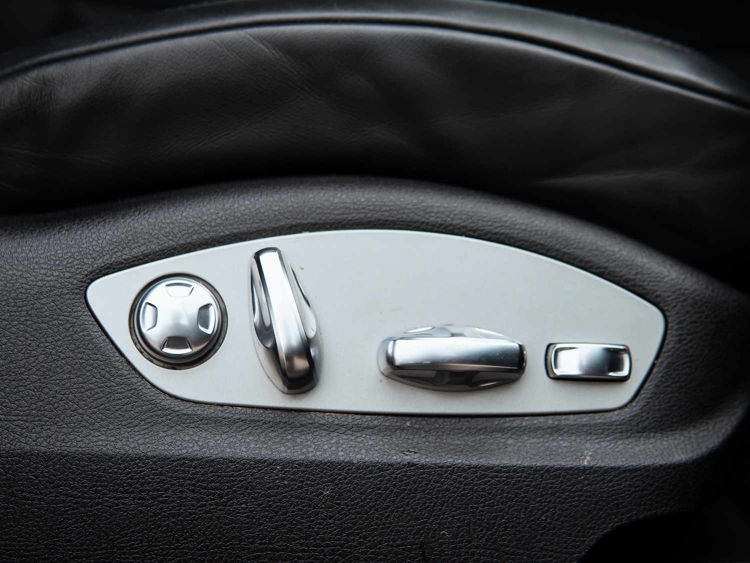 Used Porsche Macan 2021 for sale - 77608395: Photo 16