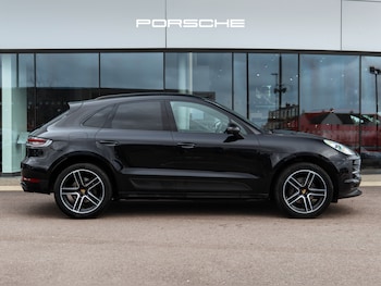 Used Porsche Macan 2021 for sale - 77608395: Photo