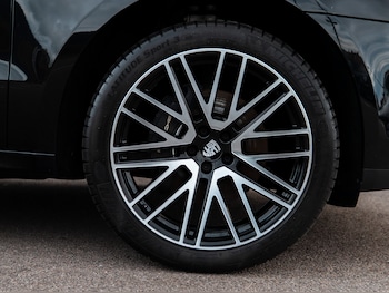 Used Porsche Macan 2023 for sale - 78524504: Photo