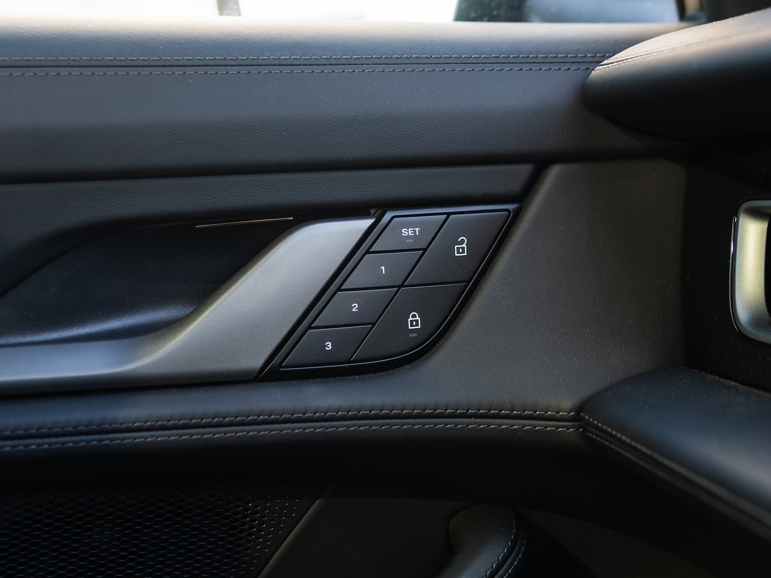 Used Porsche Taycan 2024 for sale - 75716838: Photo 38