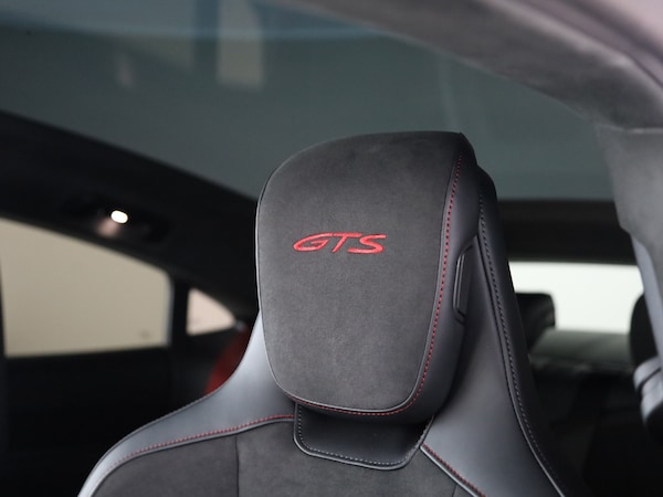 Used Porsche Taycan 2025 for sale - 75585871: Photo 12