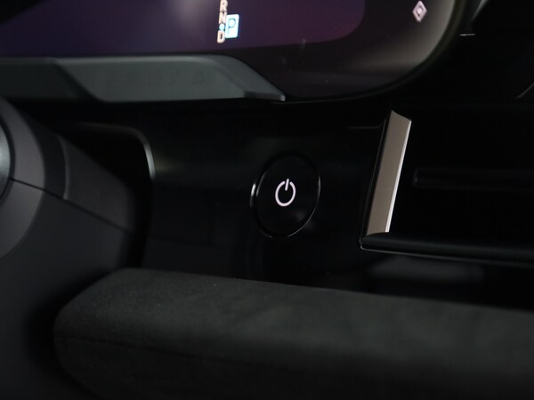 Used Porsche Taycan 2025 for sale - 75585871: Photo 13