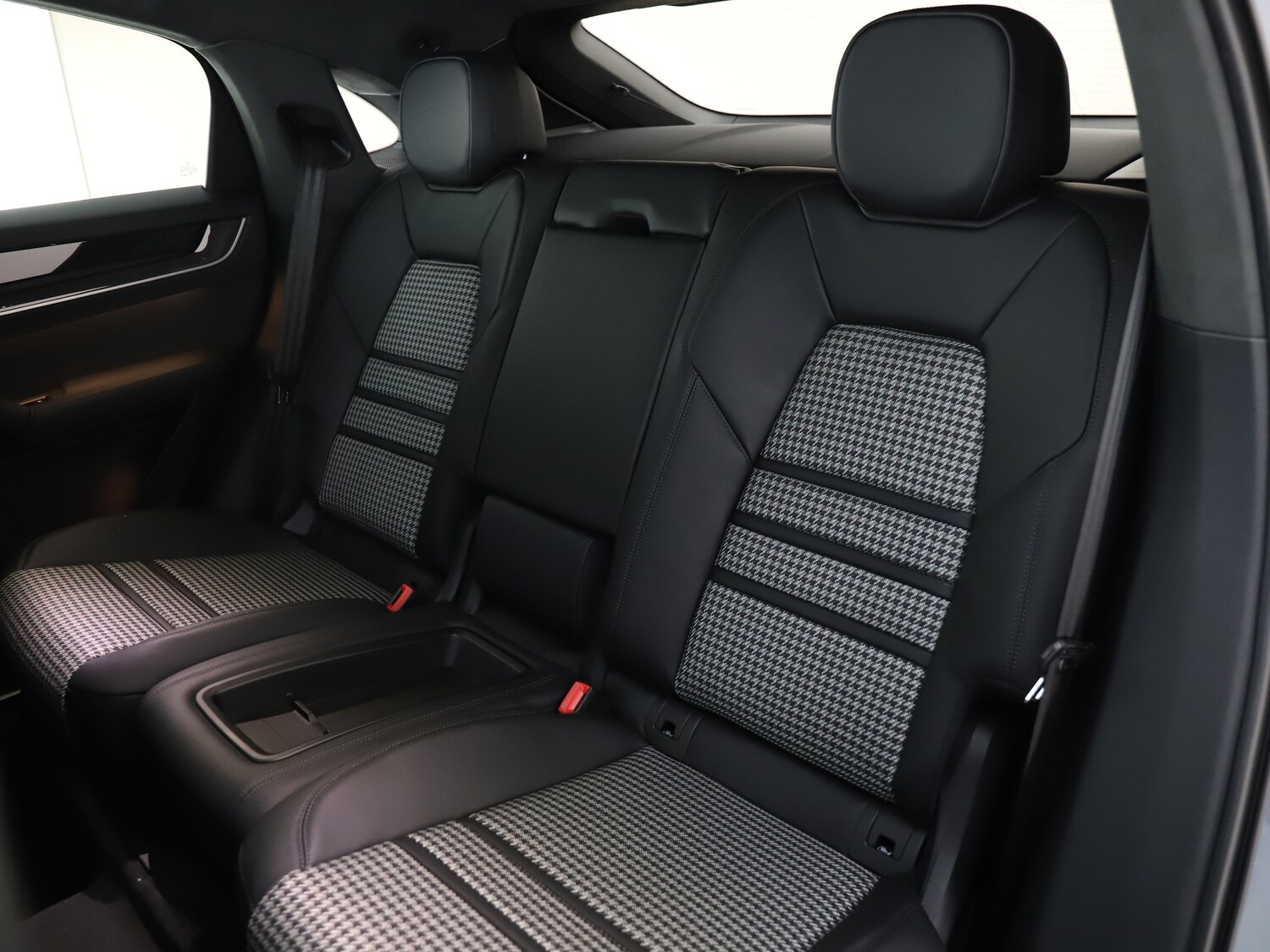 Used Porsche Cayenne 2025 for sale - 75296348: Photo 15