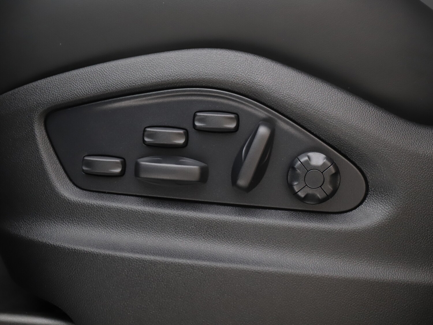 Used Porsche Cayenne 2025 for sale - 75296348: Photo 30