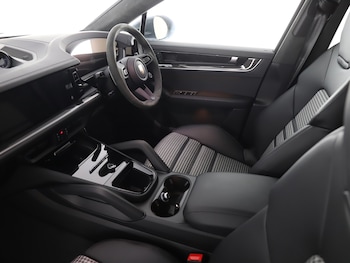 Used Porsche Cayenne 2025 for sale - 75296348: Photo 3