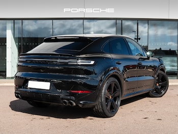 Used Porsche Cayenne 2024 for sale - 78111230: Photo