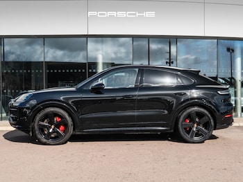 Used Porsche Cayenne 2024 for sale - 78111230: Photo