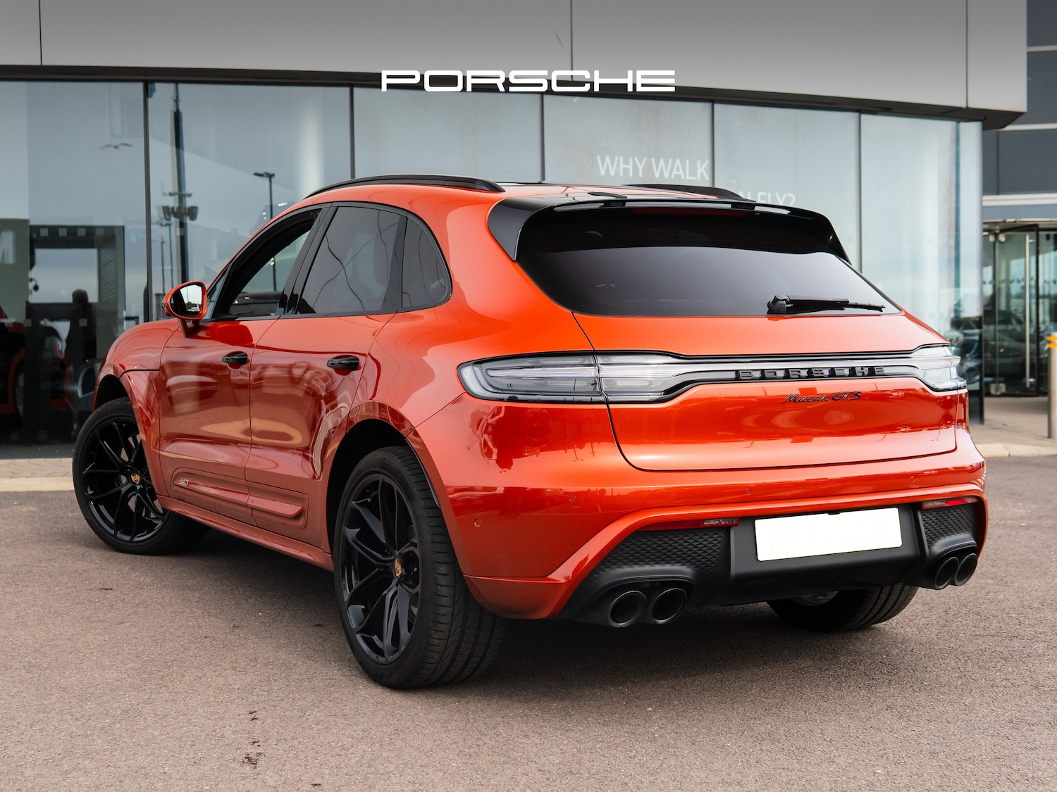 Used Porsche Macan 2024 for sale - 77989780: Photo 2