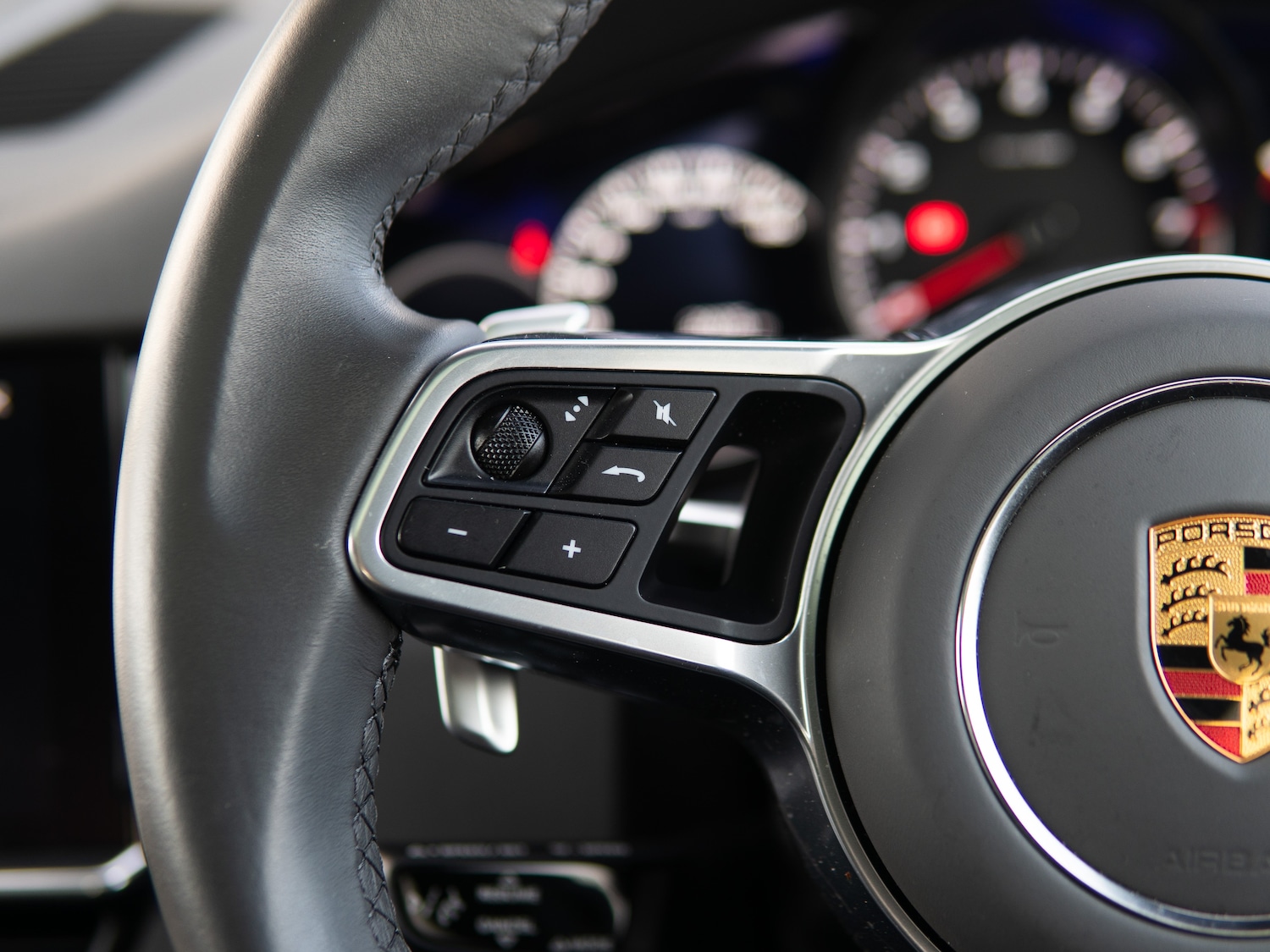 Used Porsche Cayenne 1969 for sale - 76469146: Photo 21