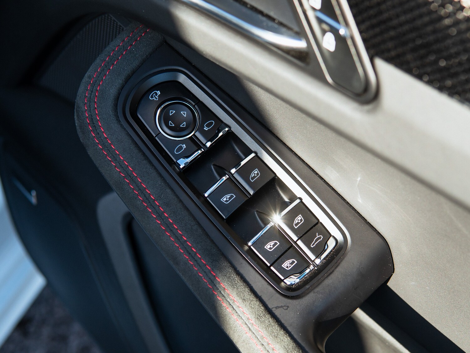 Used Porsche Macan 2022 for sale - 76627426: Photo 16