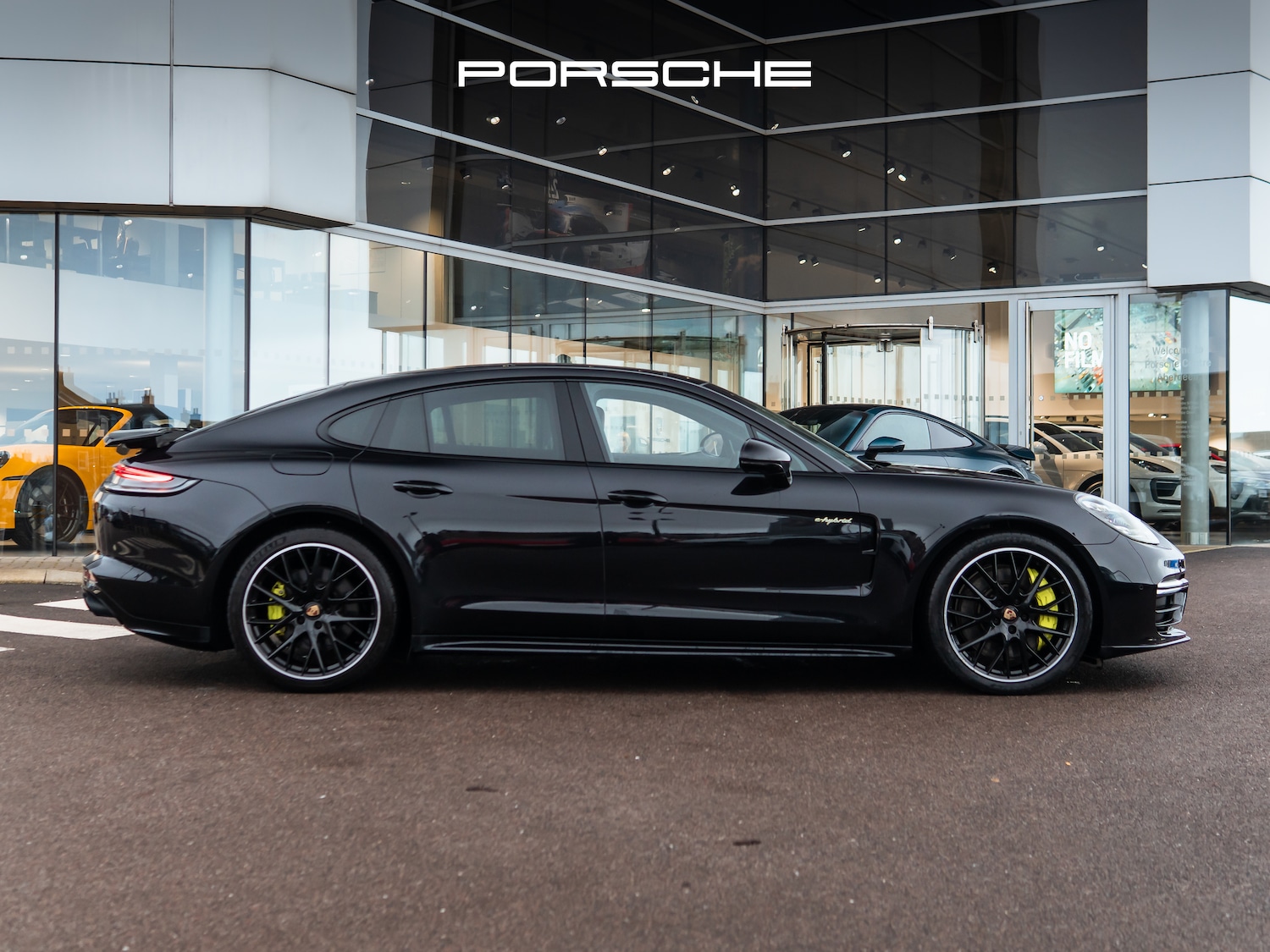 Used Porsche Panamera 2021 for sale - 77236158: Photo 3
