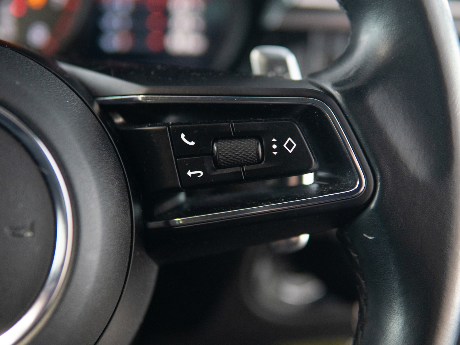 Used Porsche Macan 2022 for sale - 77172404: Photo 31