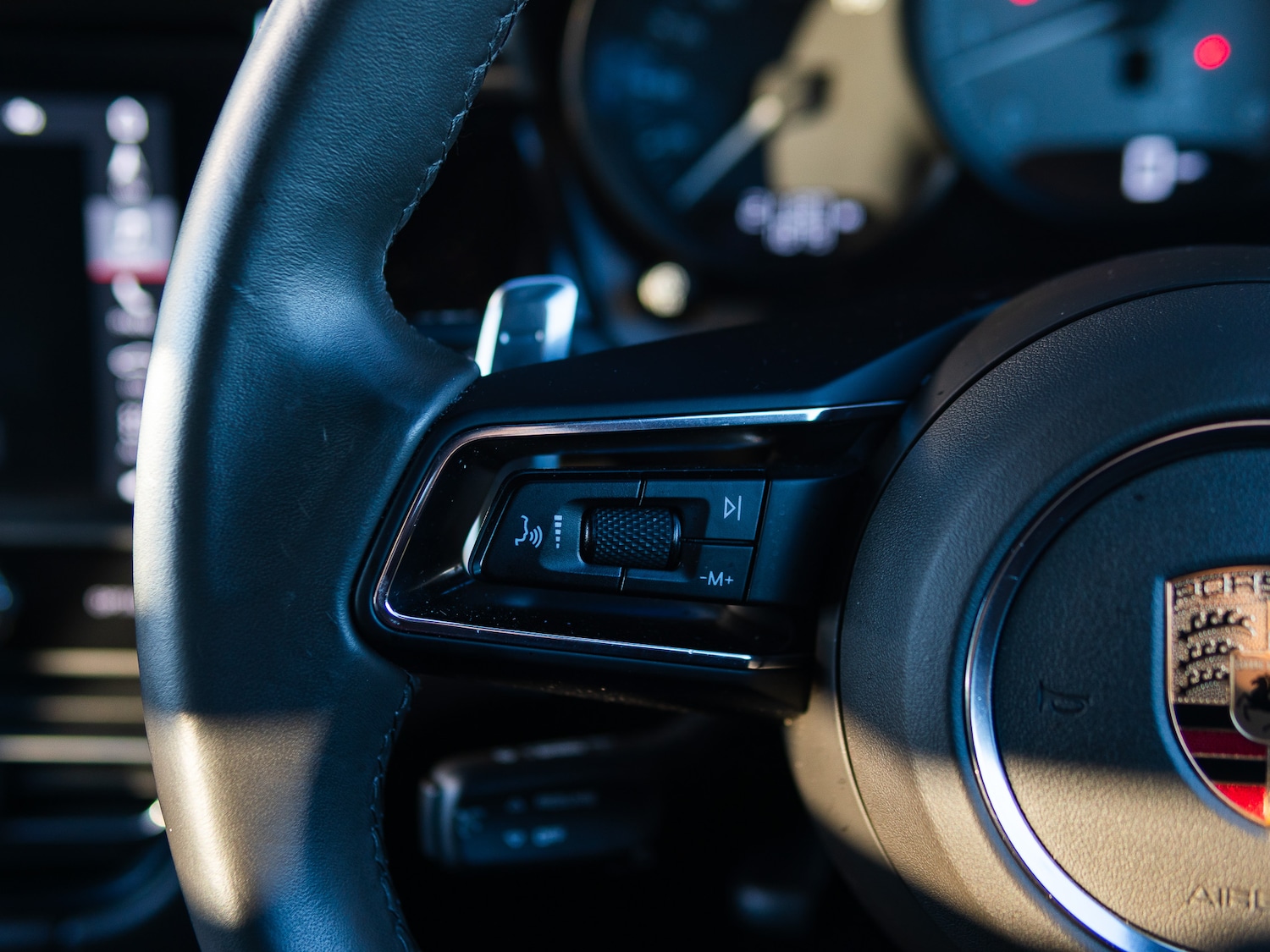 Used Porsche Macan 2023 for sale - 78067965: Photo 32