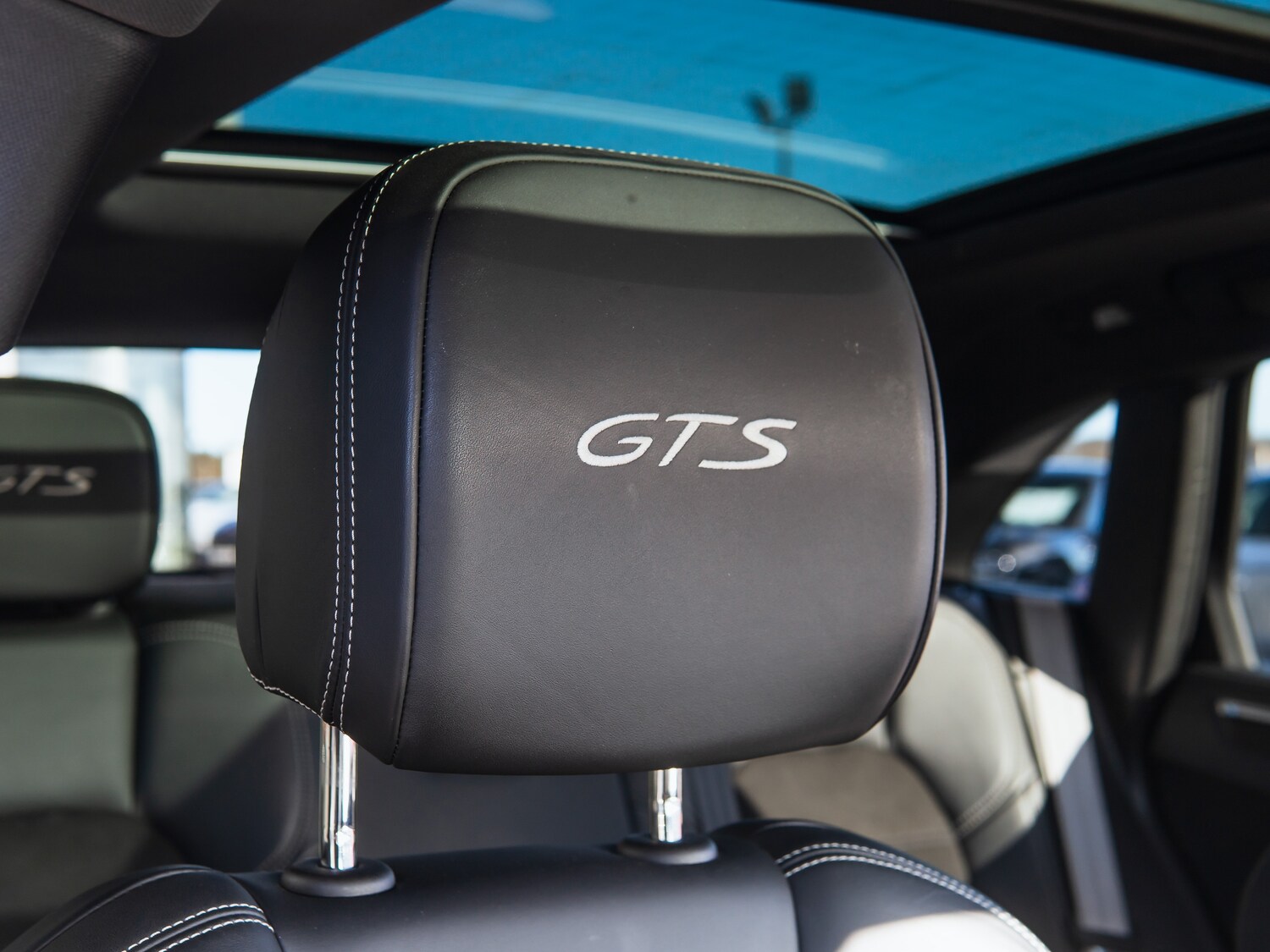 Used Porsche Macan 2021 for sale - 77571211: Photo 15