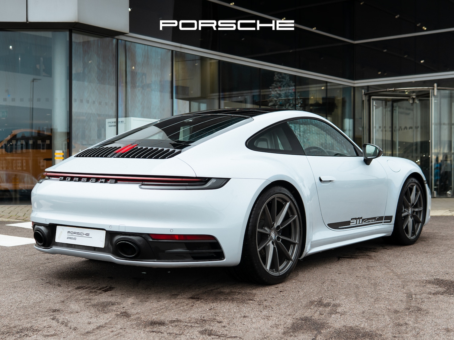 Used Porsche 911 2024 for sale - 76711906: Photo 2