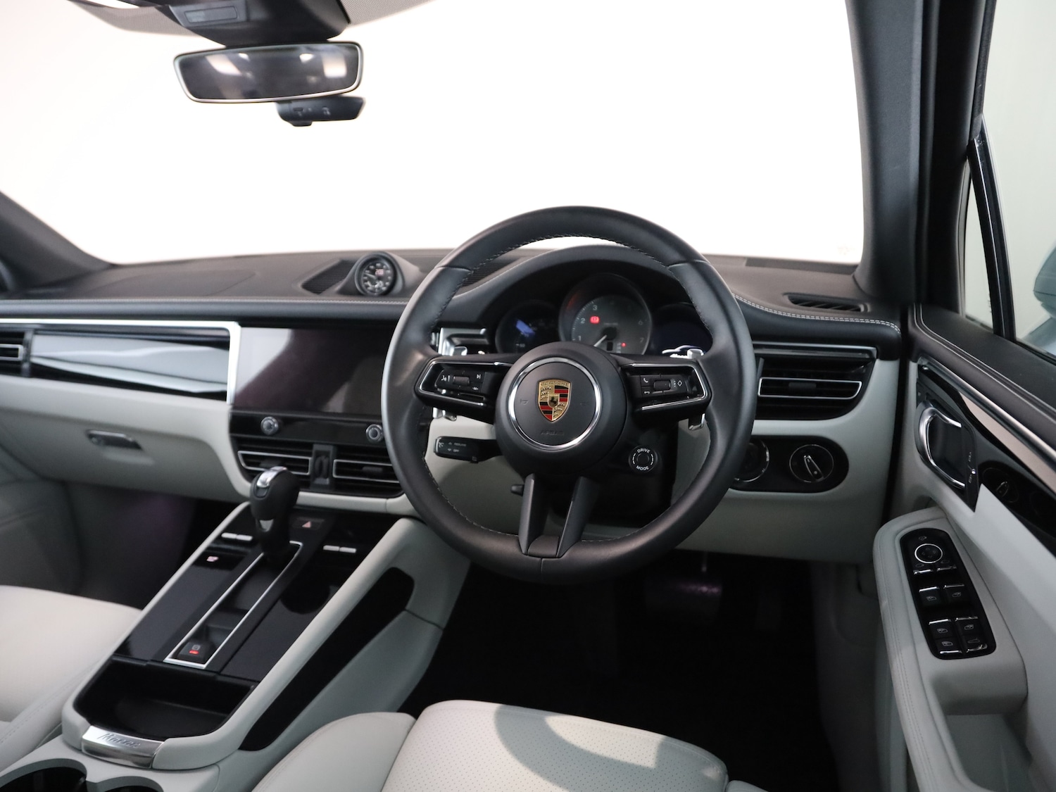 Used Porsche Macan 2024 for sale - 76162538: Photo 34