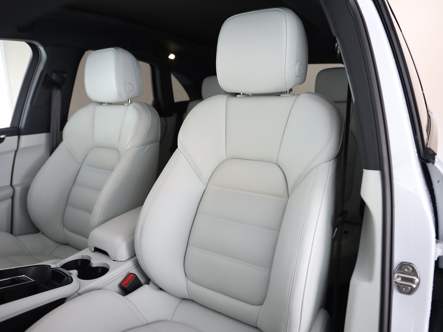 Used Porsche Macan 2024 for sale - 76162538: Photo 9