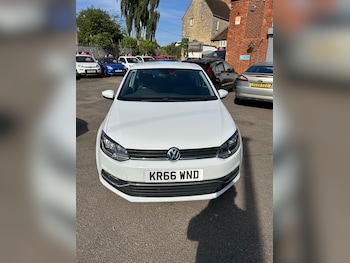 Used Volkswagen Polo 2016 for sale - 79404767: Photo