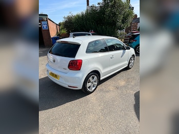 Used Volkswagen Polo 2016 for sale - 79404767: Photo