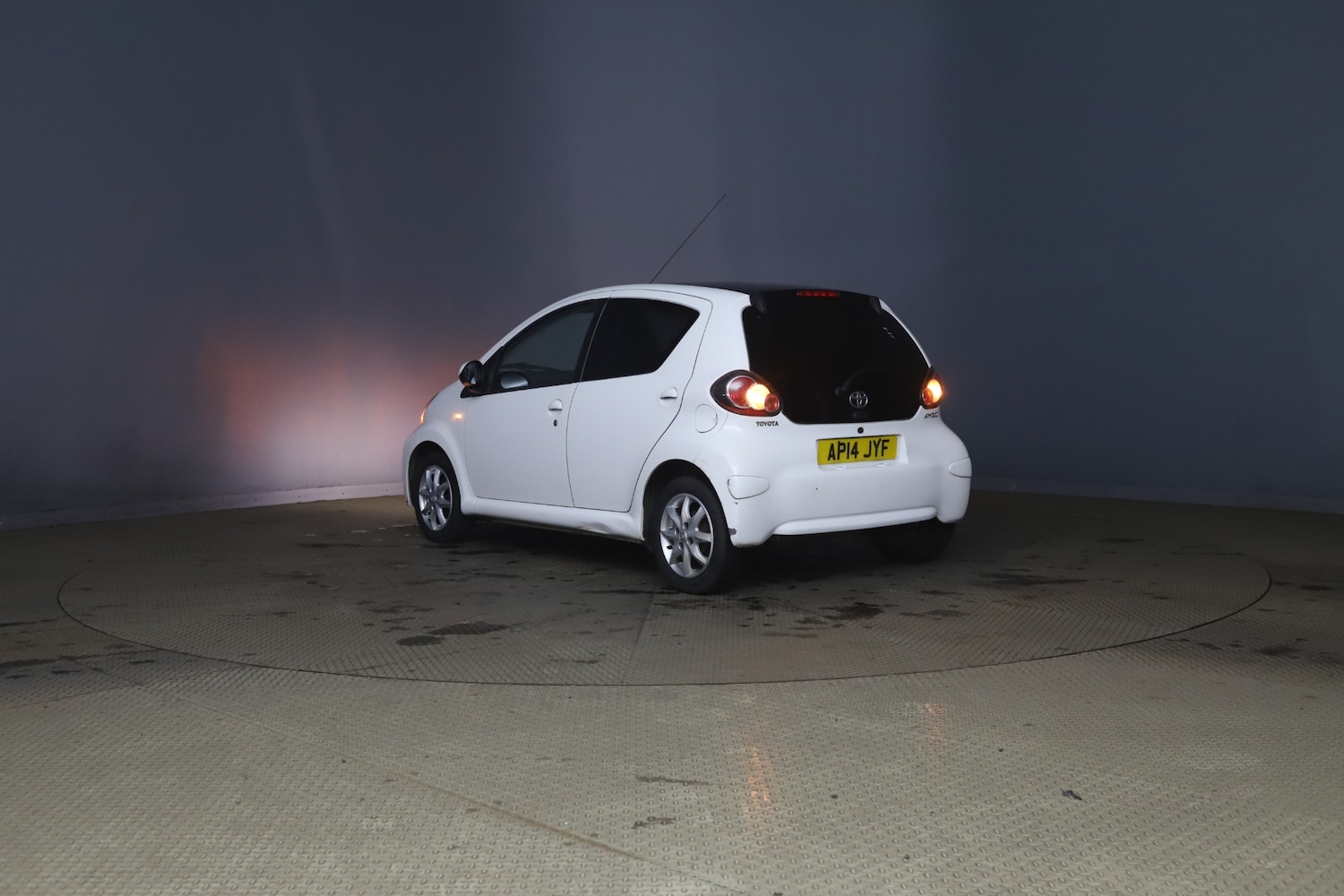 Used Toyota AYGO 2014 for sale - 77137748: Photo 4