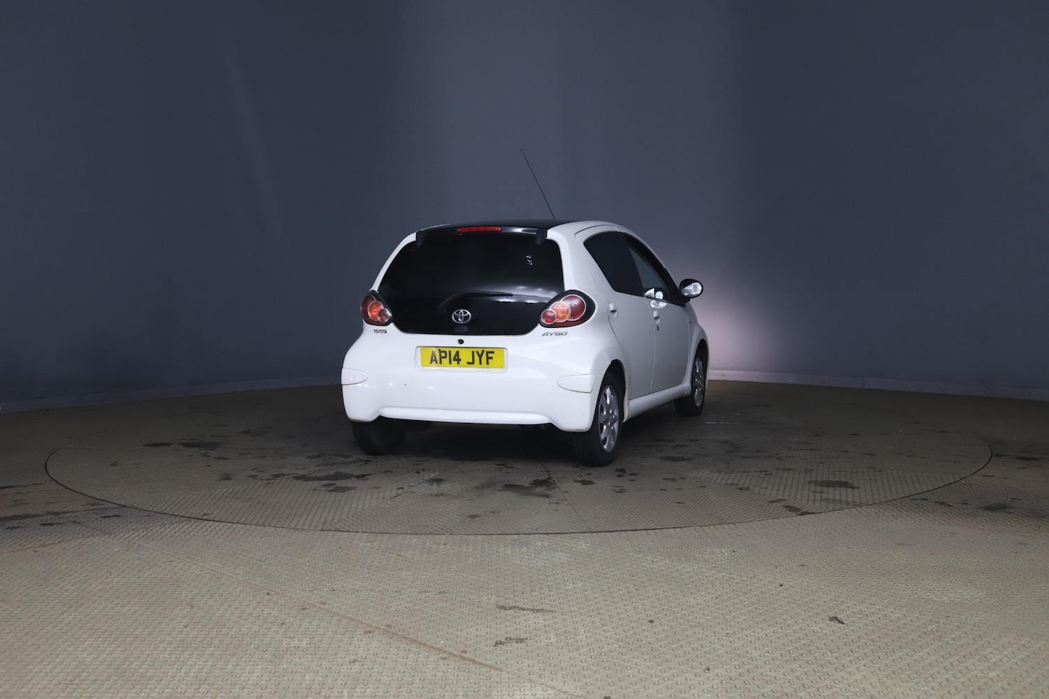 Used Toyota AYGO 2014 for sale - 77137748: Photo 6