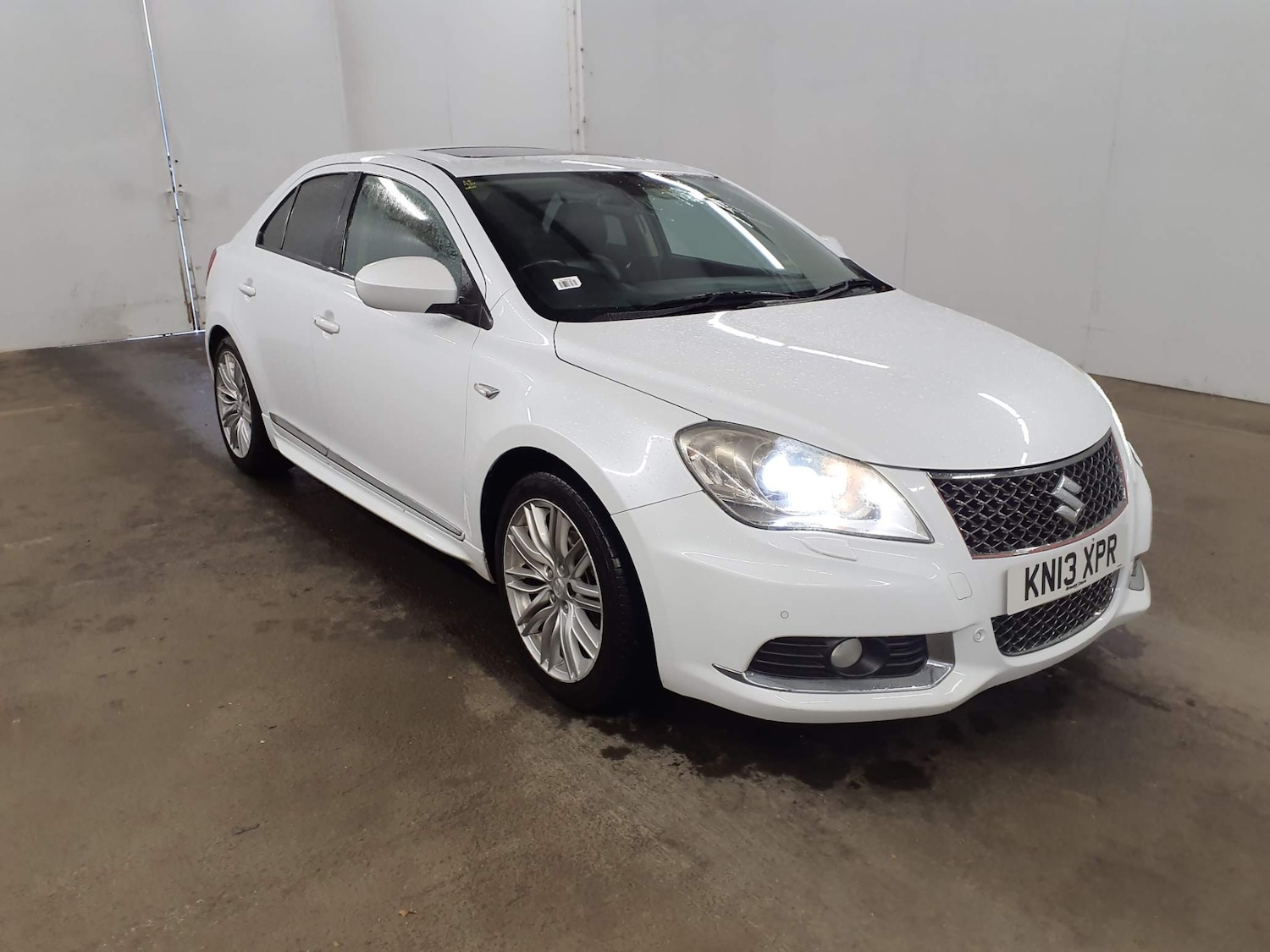 Used Suzuki Kizashi 2013 for sale - 76626601: Photo 1
