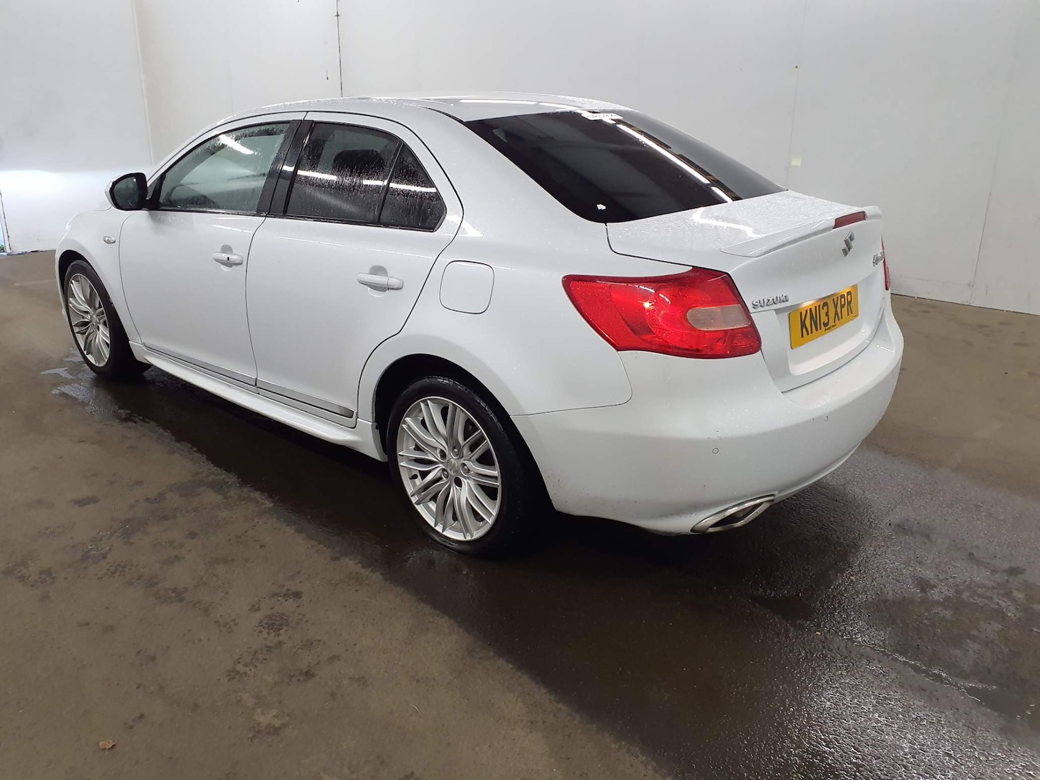 Used Suzuki Kizashi 2013 for sale - 76626601: Photo 4