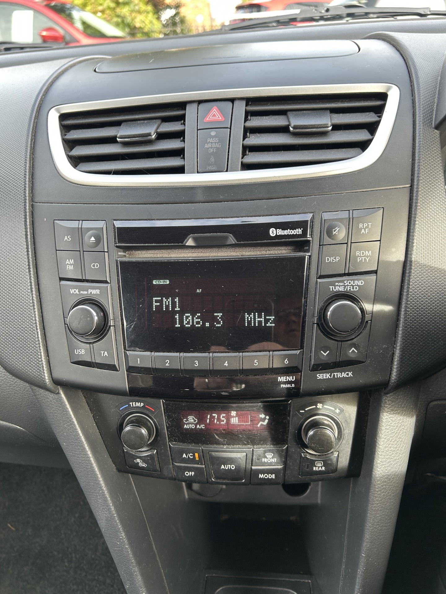 Used Suzuki Swift 2014 for sale - 76554400: Photo 10