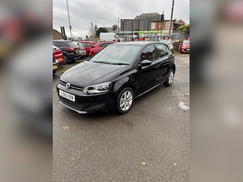 Used Volkswagen Polo 2010 for sale - 76555344: Photo