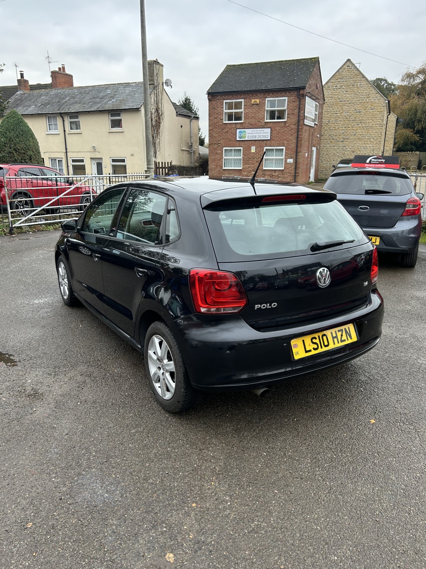 Used Volkswagen Polo 2010 for sale - 76555344: Photo 4