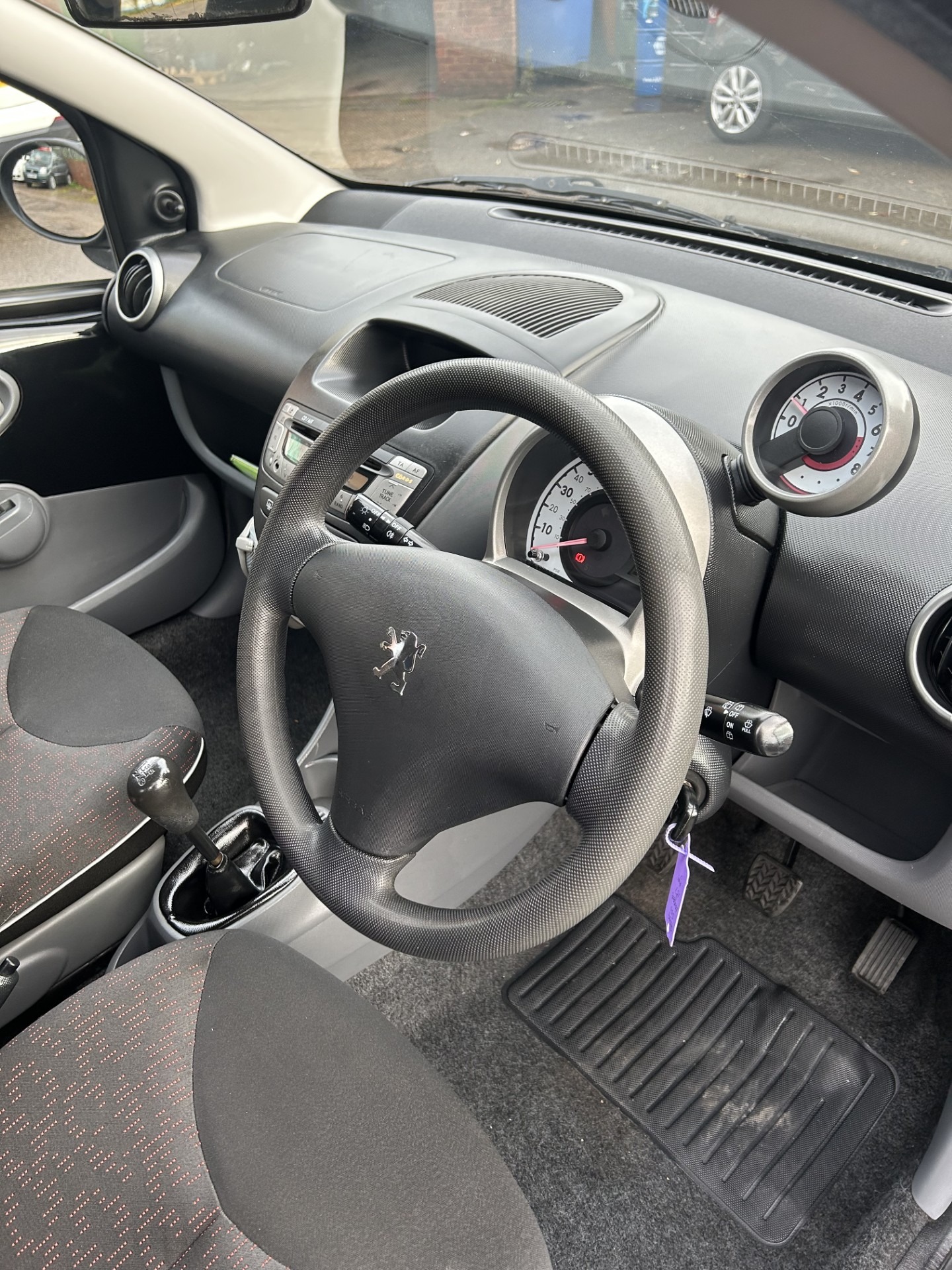 Used Peugeot 107 2009 for sale - 76553728: Photo 12