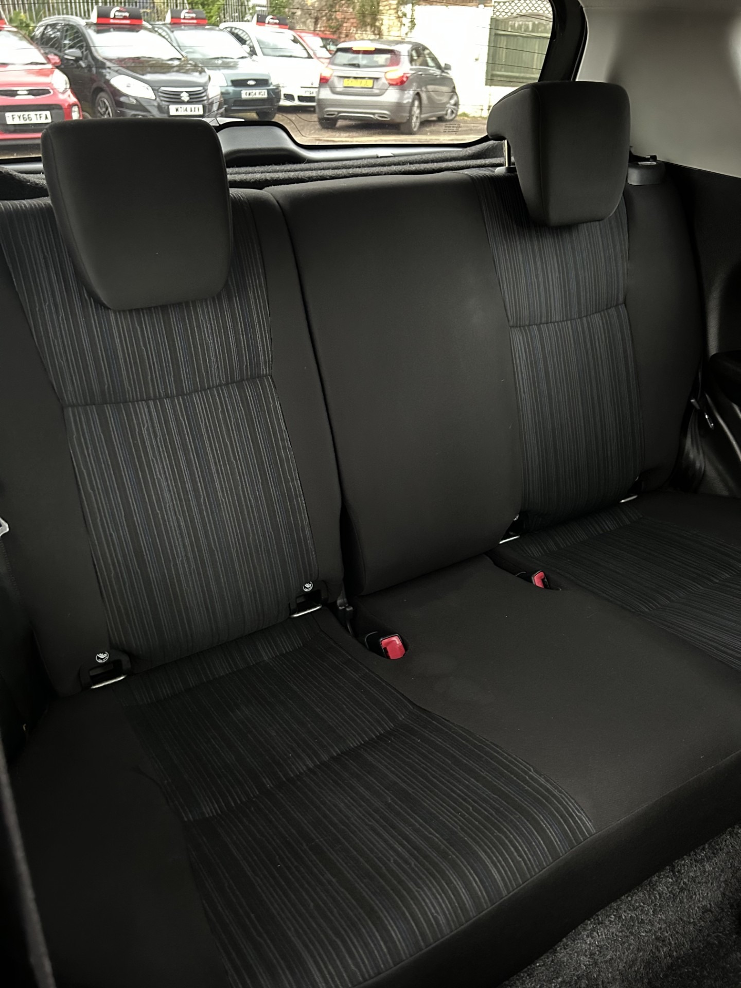 Used Suzuki Swift 2014 for sale - 76478023: Photo 17