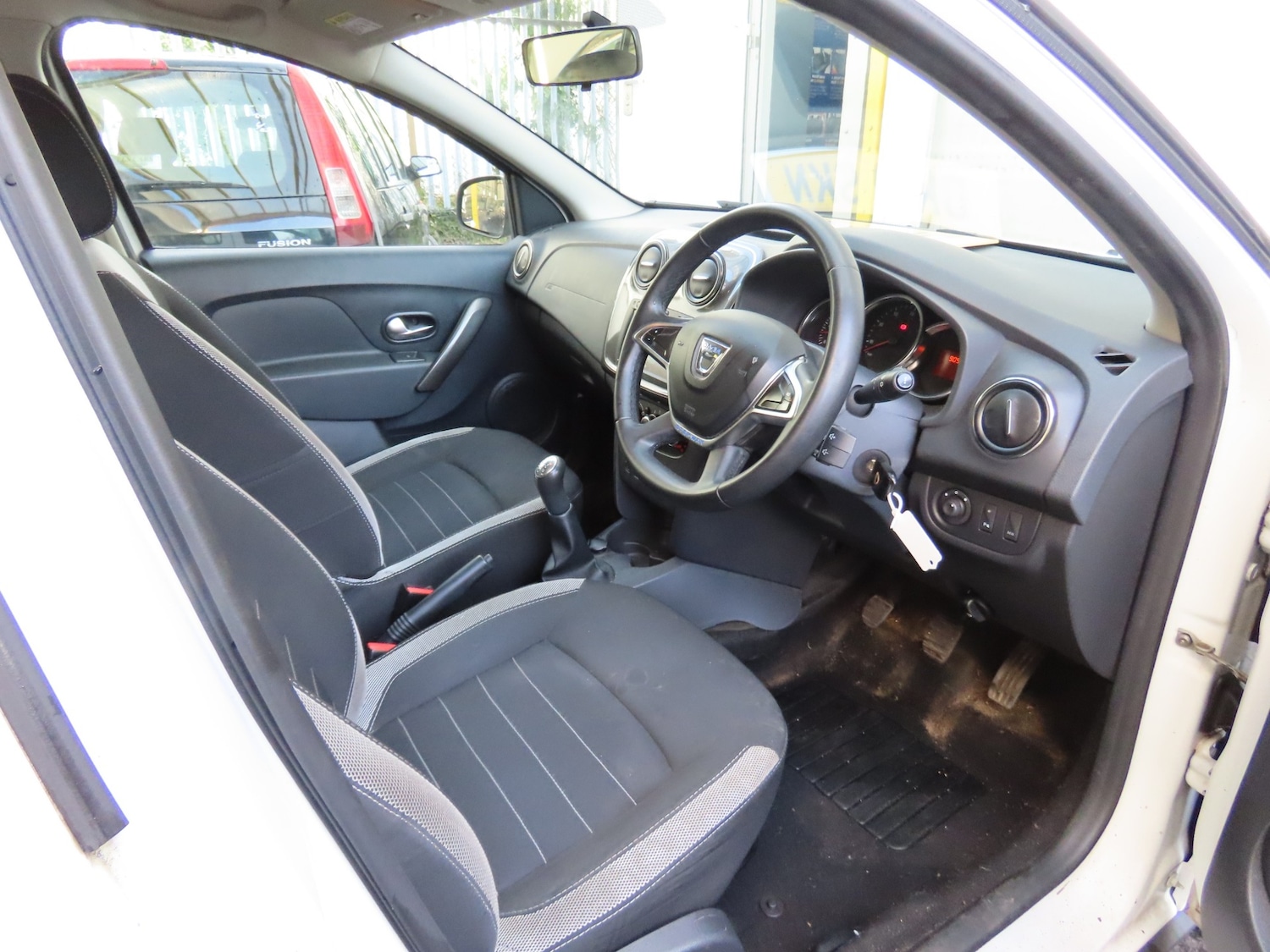 Used Dacia Sandero Stepway 2018 for sale - 77661891: Photo 11