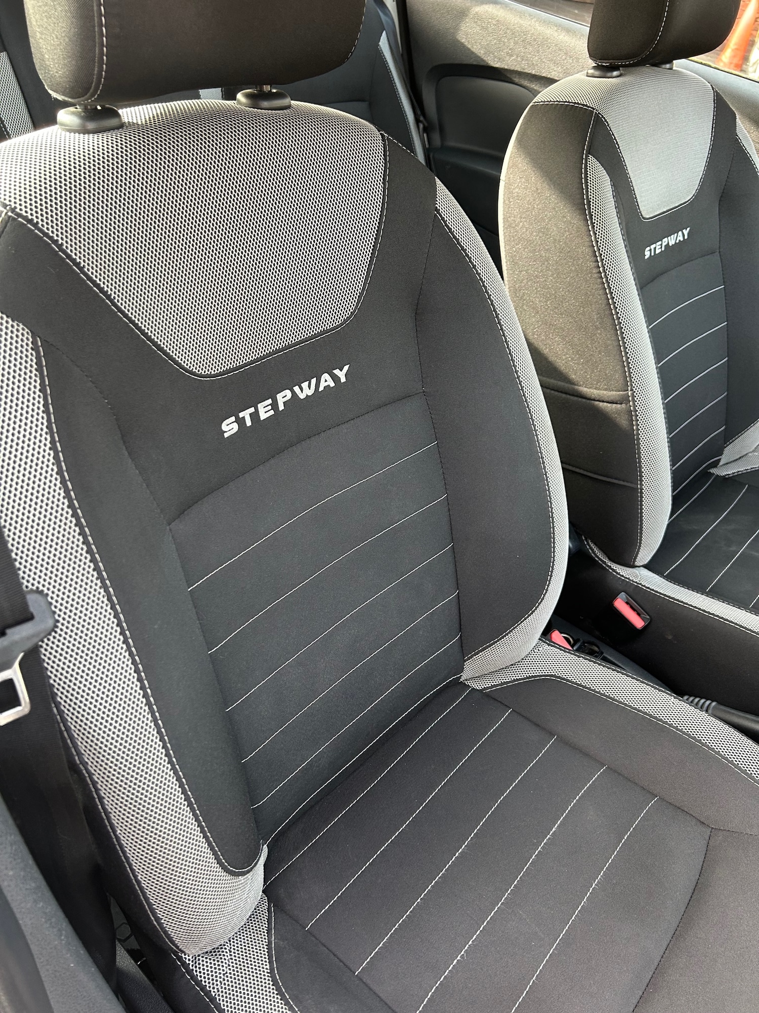 Used Dacia Sandero Stepway 2018 for sale - 77661891: Photo 13